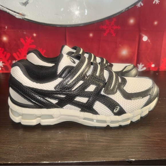 ASICS GEL-Kayano 20‎ Bone Black White Running Shoes Men’s Size 10 NEW main image 4